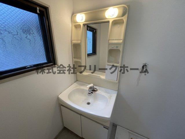 三鷹市牟礼４丁目の賃貸マンションの洗面所