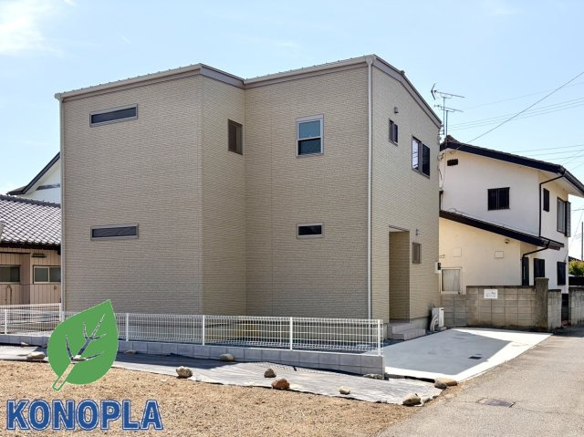 【中古戸建】藤岡市立石の外観|■外観｜土日のご見学はもちろん、平日・夜間のご案内も大歓迎です♪「今から見たい」や「仕事終わりに見たい」にもご対応できますのでお気軽にお問い合わせください♪