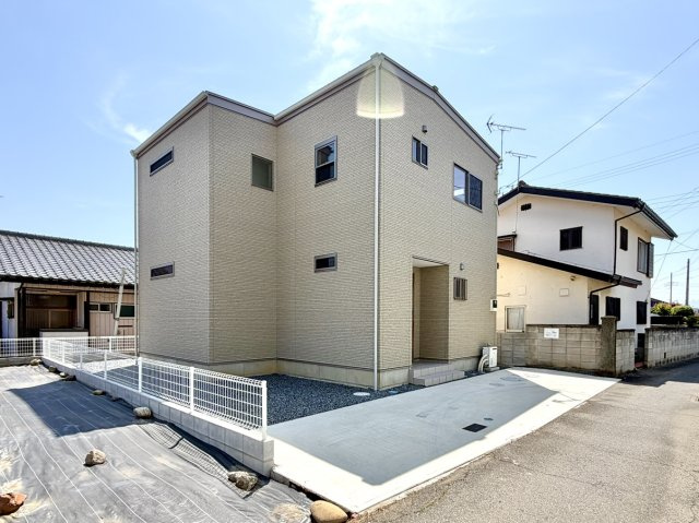 【中古戸建】藤岡市立石の外観|■外観｜閑静な住宅街で始める新しい暮らし♪開放的な毎日をあなたへ(^^♪