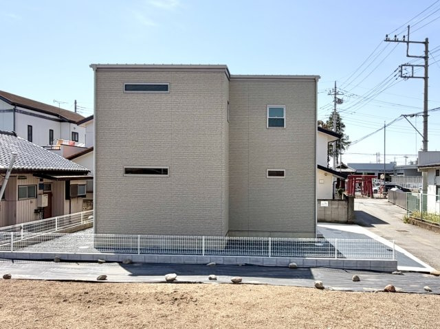 【中古戸建】藤岡市立石の外観|■外観|シンプルで洗練されたデザインは住まう人の色に染まり、個性を映し出します♪本日見学可能(*＾＾*)