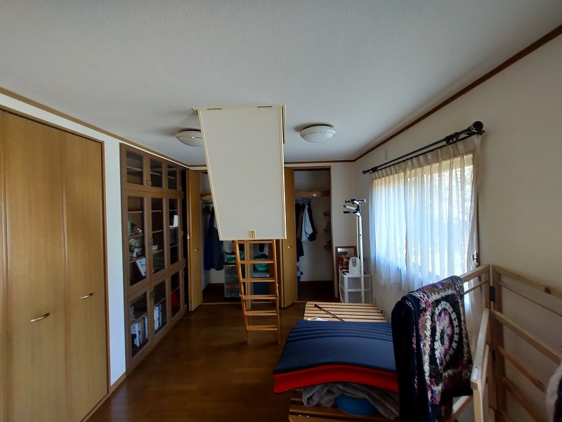 大村市東野岳町平屋建の設備|屋根裏部屋昇降機