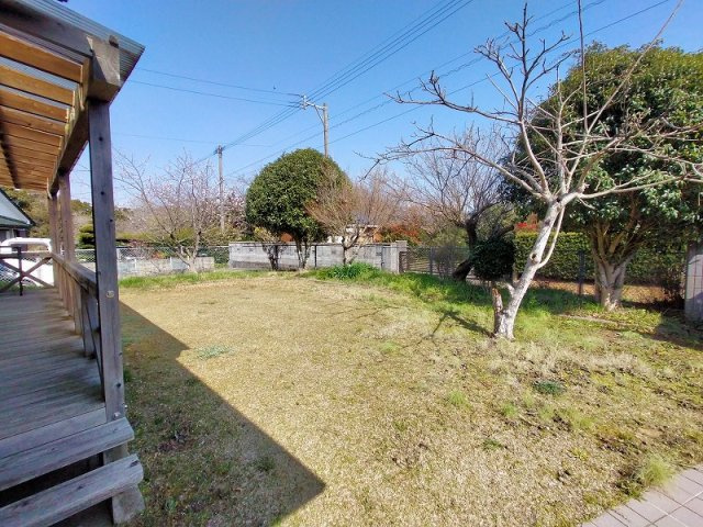大村市東野岳町平屋建の庭|南西側から庭を望む