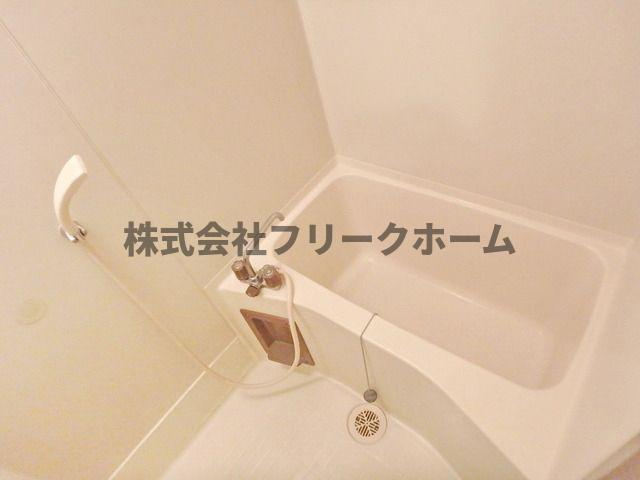 三鷹市下連雀９丁目の賃貸マンションの浴室