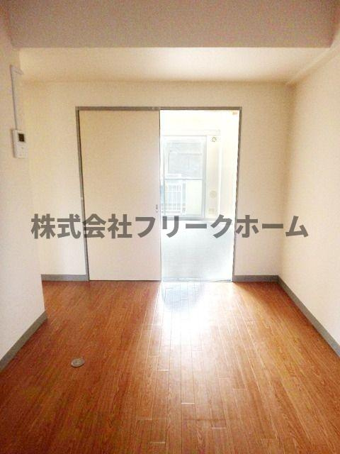 三鷹市下連雀９丁目の賃貸マンションの寝室