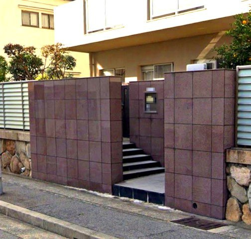 六甲篠原パークマンションの玄関|南側専用玄関