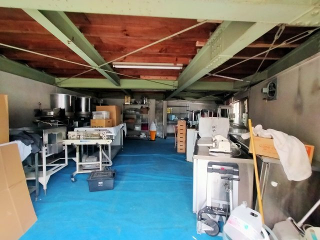 日宇町住居兼作業場　倉庫付きの設備