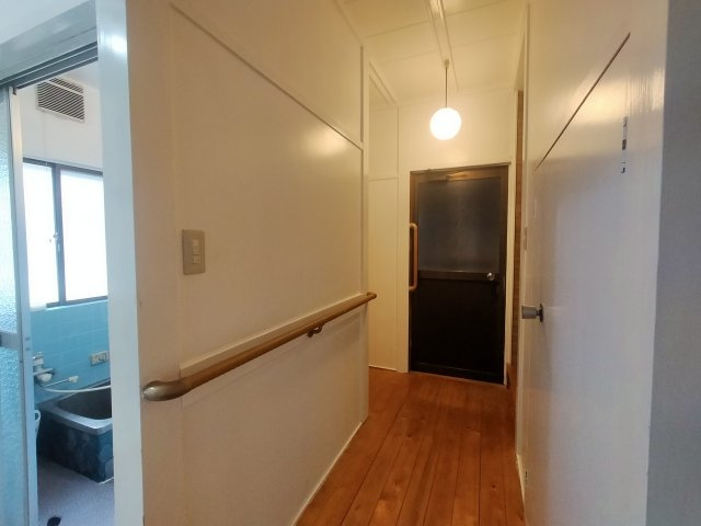 日宇町住居兼作業場　倉庫付きのその他