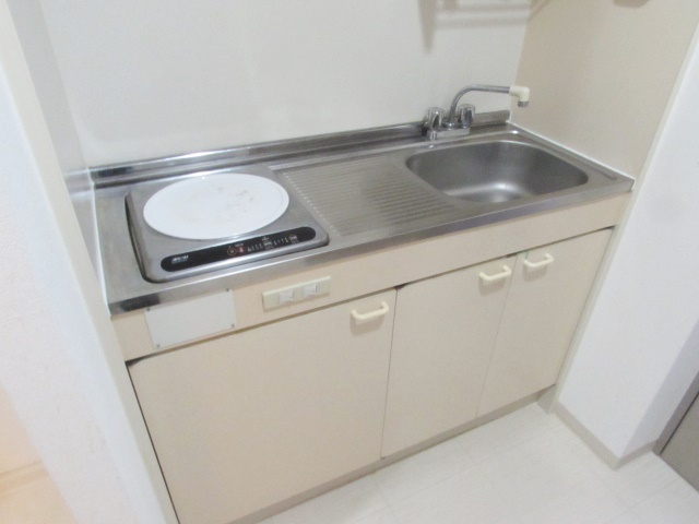 ベルグラン宝塚のキッチン|コンパクトなキッチンで掃除もラクラク
