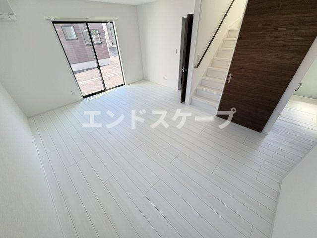 ヴィル・エテルネルの居間・リビング|高崎、前橋のお部屋探しはエンドスケープまで！お客様の理想お聞かせ下さい♪