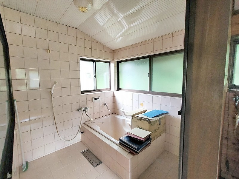 自然豊かな上柚木町一戸建の浴室