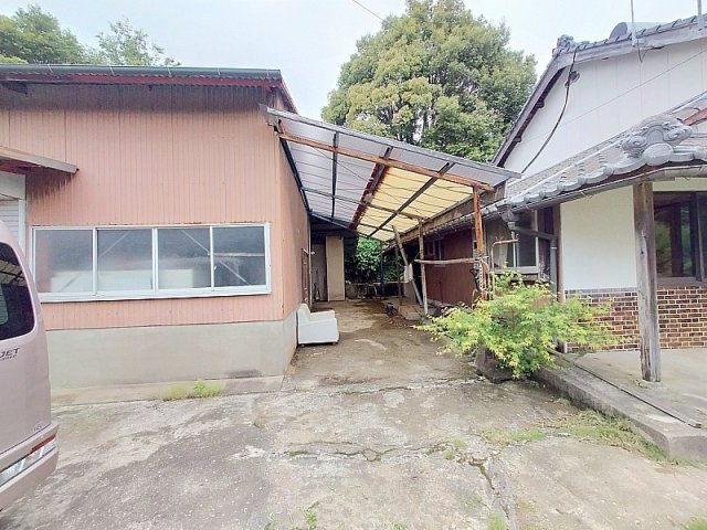 自然豊かな上柚木町一戸建の外観