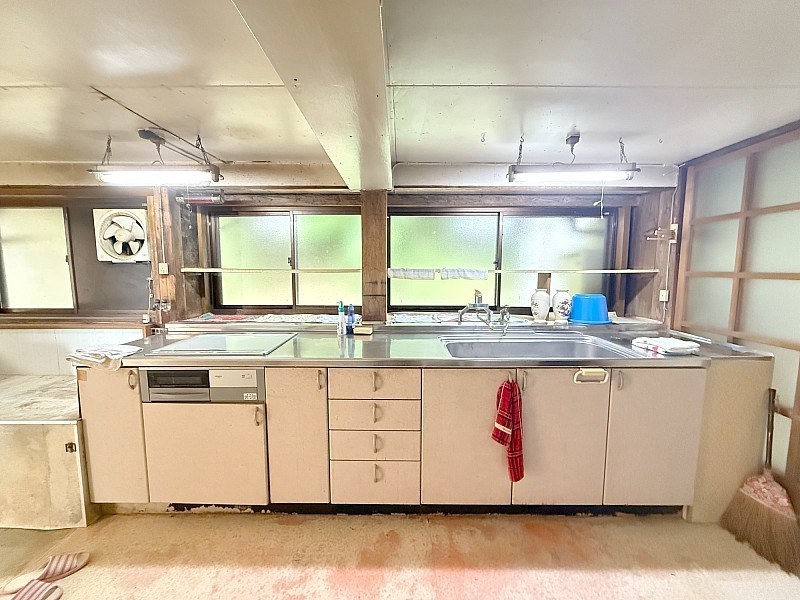 自然豊かな上柚木町一戸建のキッチン