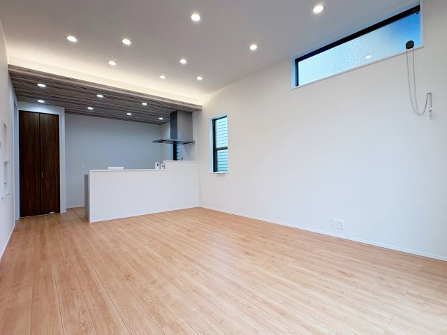 淡輪駅前　新築一戸建ての居間・リビング