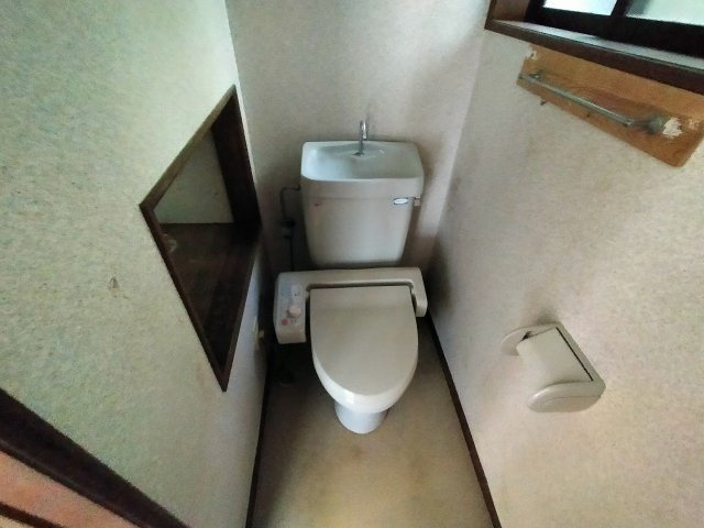 藤原町戸建てのトイレ