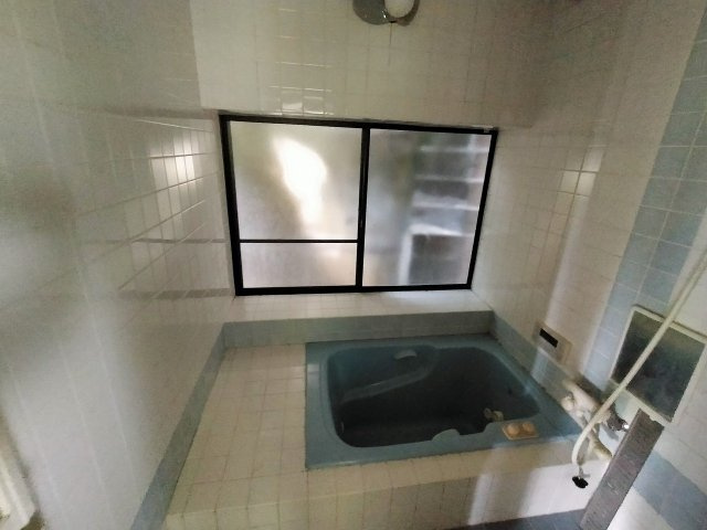 藤原町戸建ての浴室