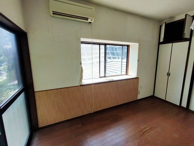 藤原町戸建ての洋室