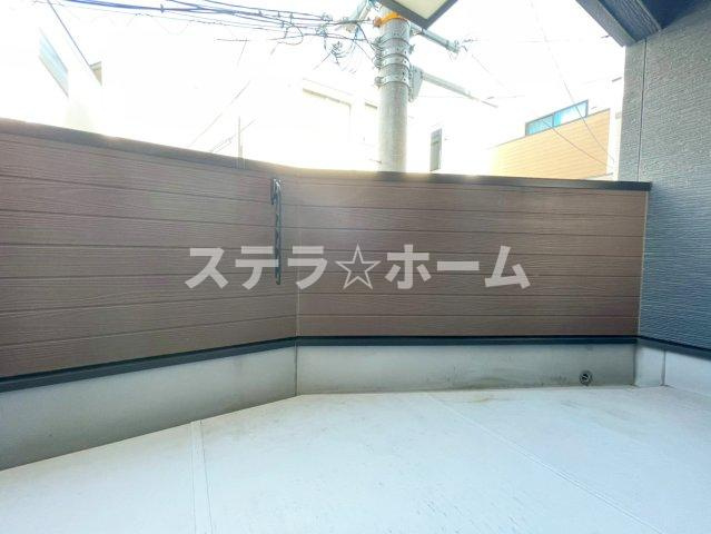 豊里1 中古戸建のバルコニー|お洗濯にも便利なバルコニー付き