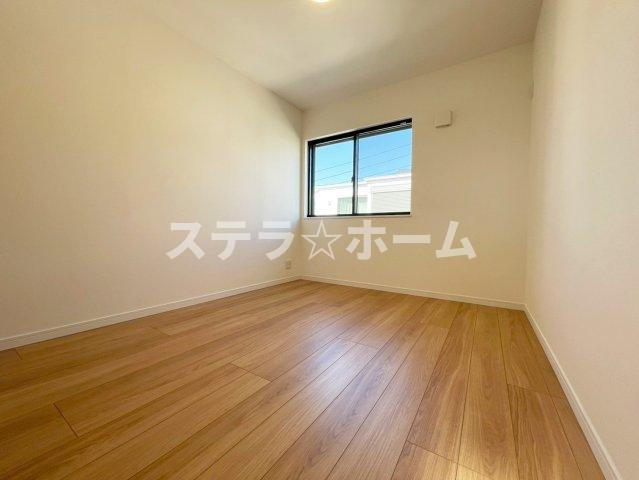 豊里1 中古戸建の洋室|個人の部屋や寝室として使える洋室です