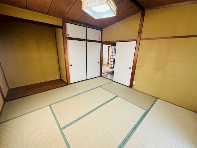 筑西市下川島-7 リフォーム物件　の和室|〇和室　8帖〇
床の間のある8帖和室。広々和みの空間です（＾＾）
2026年4月撮影