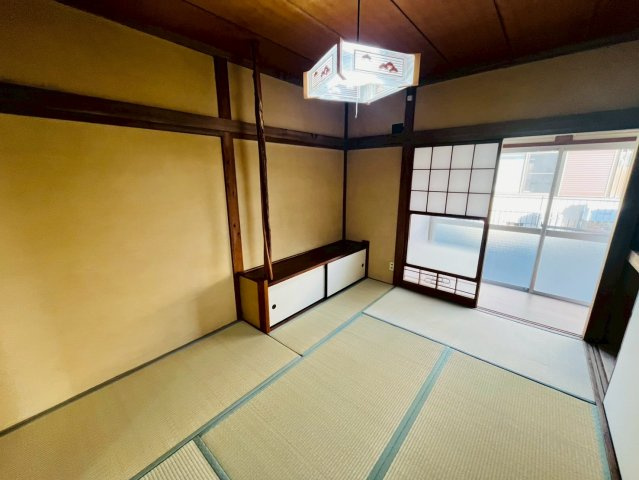 筑西市下川島-7 リフォーム物件　の和室|〇和室　6帖〇
急な来客やお泊りに来られた方へのお部屋としてもご使用いただけます（＾＾）
2026年4月撮影