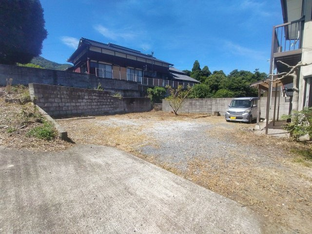 吉岡町一戸建の駐車場
