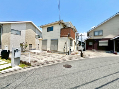 【前面道路含む現地写真】 | 逆瀬川　中古戸建