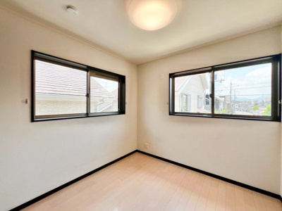 【洋室】 | 逆瀬川　中古戸建