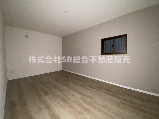 七軒家中古戸建の洋室|個人の部屋や寝室として使える洋室です