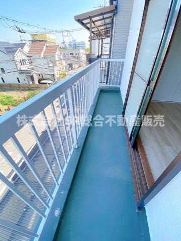 七軒家中古戸建のバルコニー|バルコニーは2面にあります！