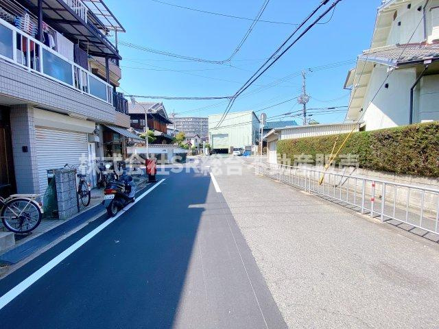 七軒家中古戸建の前面道路含む現地写真|前面道路含む現地写真です