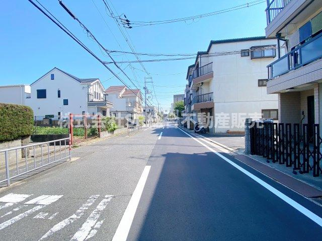 七軒家中古戸建の前面道路含む現地写真|前面道路含む現地写真です