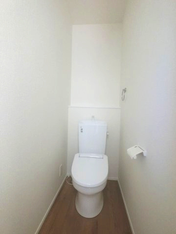 髙木瀬大字東高木1期 1号棟の内観：施工例|2階にもトイレあります。