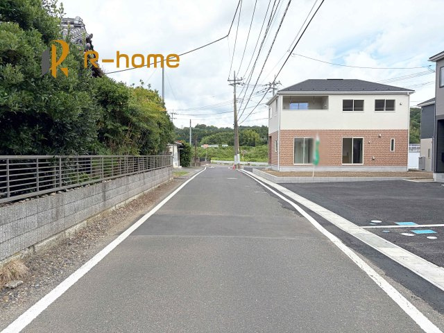 常陸太田市増井町第1　新築戸建て　2号棟の前面道路含む現地写真|周辺環境も併せて案内致します♪
閑静な住宅地で笑顔あふれる新生活！
ぜひ現地へお越しください♪