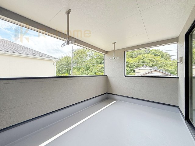 常陸太田市増井町第1　新築戸建て　2号棟のバルコニー|急な雨でも安心のインナーバルコニー♪忙しいご夫婦も大満足♪