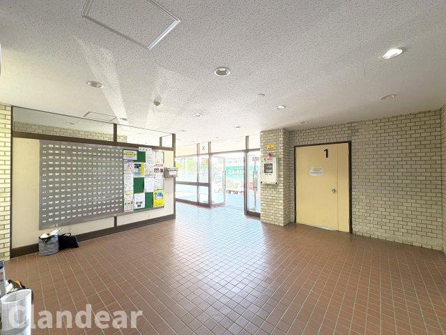 ボナハイツ中川　３号棟のその他共用部分|ドキドキの新生活も、安心してスタート。ぴったりの住まいを見つけませんか？クランディアが一緒に住まい選びをサポートします‼　まずは、お気軽にお問合せください　＃クランディア