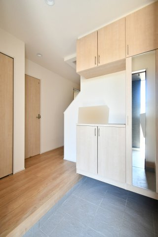 上尾市本町５丁目　全4棟　1号棟の玄関
