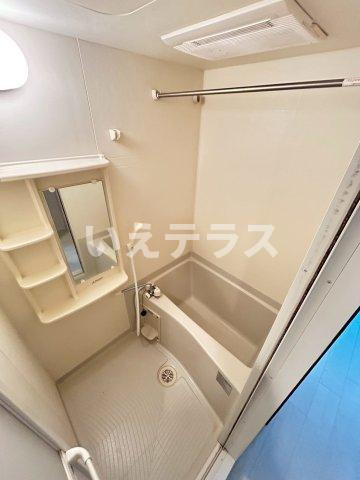 プレサンス神戸西スパークリングの浴室