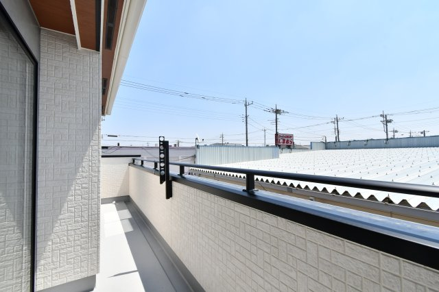 上尾市本町５丁目　全4棟　4号棟のバルコニー
