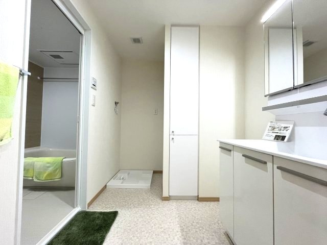 センチュリースクエア香久山　ウエストスクエアのその他|収納も多くドライヤーや化粧品などがしまえてすっきり片付きます！