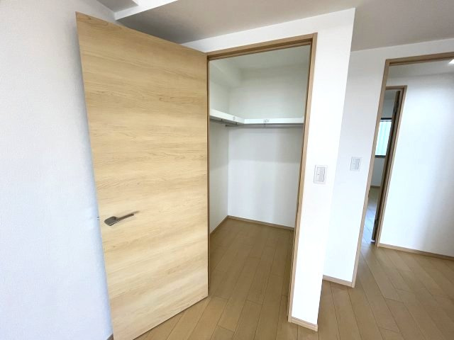 センチュリースクエア香久山　ウエストスクエアの収納|収納力に優れたクローゼットを活用すれば趣味や仕事に集中できる落ち着いた空間づくりが可能です。