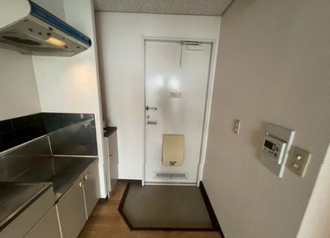 ソレイユ綾羽の玄関