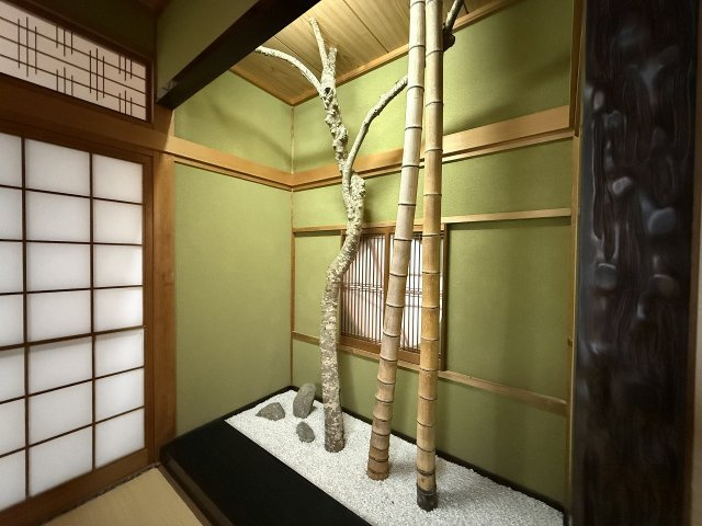 世知原町岩谷口戸建の和室|和室１０帖床の間
