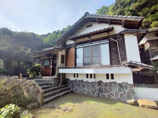世知原町岩谷口戸建の外観|玄関口