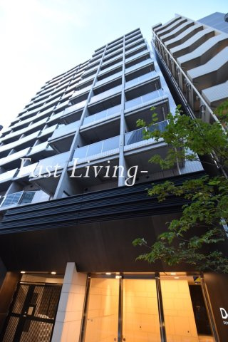 千代田区神田三崎町３丁目の賃貸マンションのエントランス