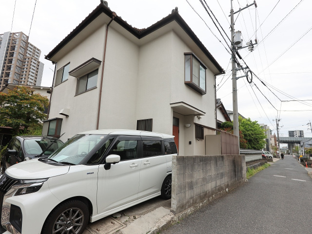 栗原借家の外観