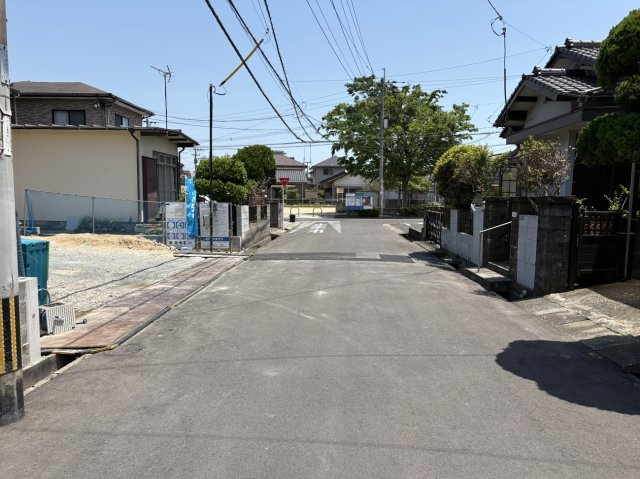 Bloom小倉南区中曽根6丁目3期の前面道路含む現地写真|前面道路幅員約6.0メートルです