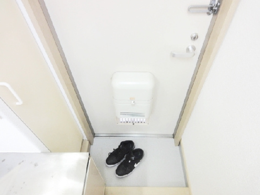 コンフォール売布の玄関