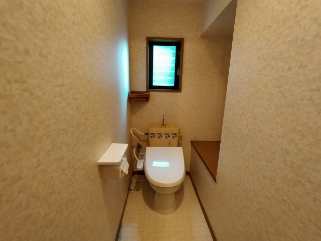 東浜町一戸建のトイレ