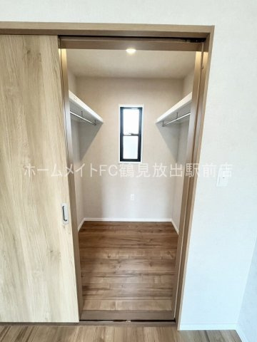 東大阪市稲田本町１丁目のアパートの収納