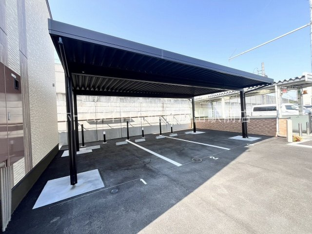 東大阪市稲田本町１丁目のアパートの駐車場
